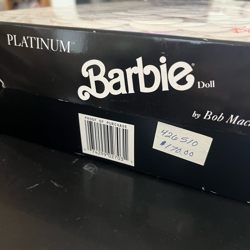 Barbie Platinum Doll by Bob Mackie - Picture 3 of 11